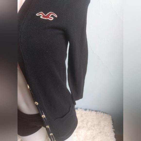 EUC Hollister woman's size small navy button down cardigan - Picture 2 of 4